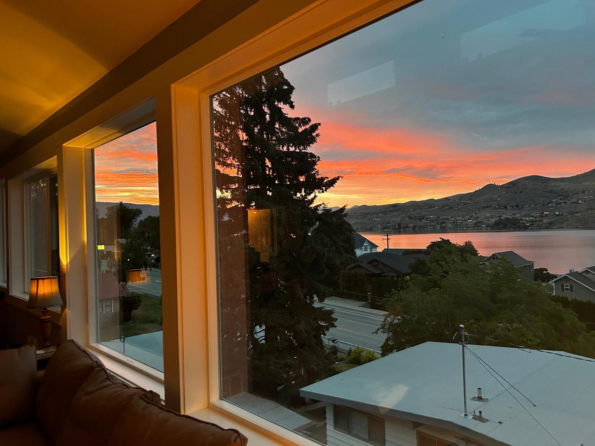 Water Street Retreat Apartment Chelan Exterior photo